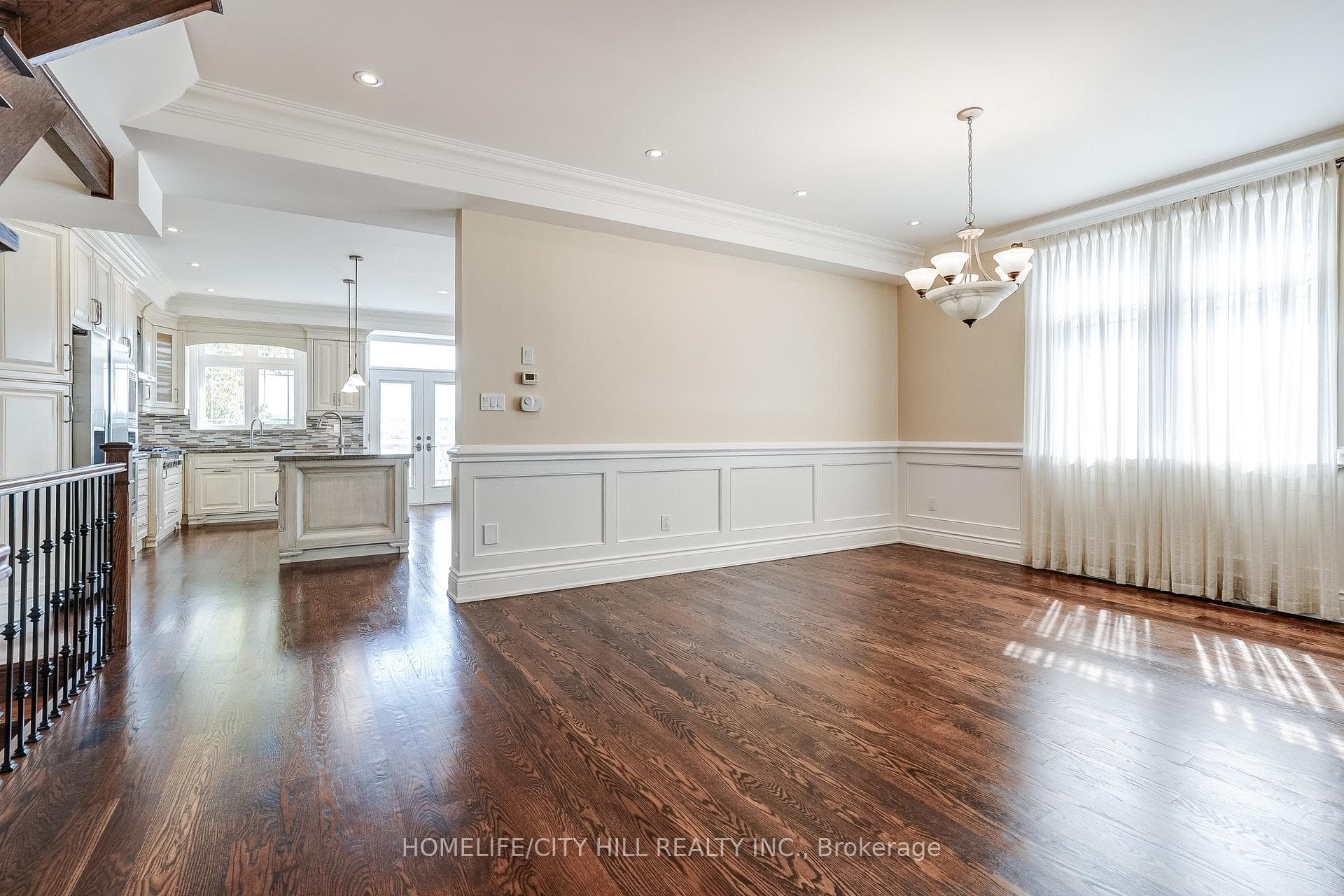 107 Brownville Avenue photo 6