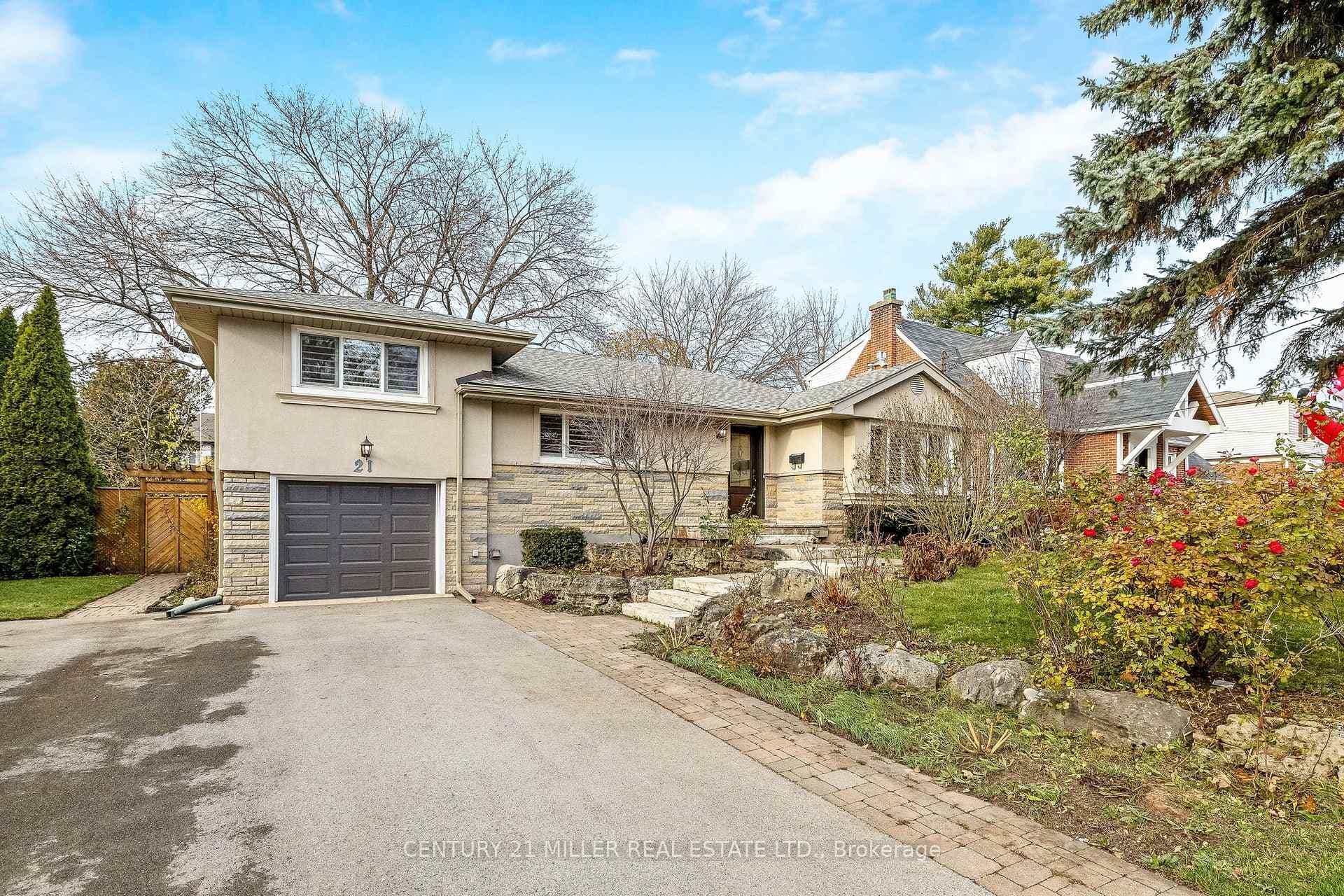 21 Townsend Avenue photo 1