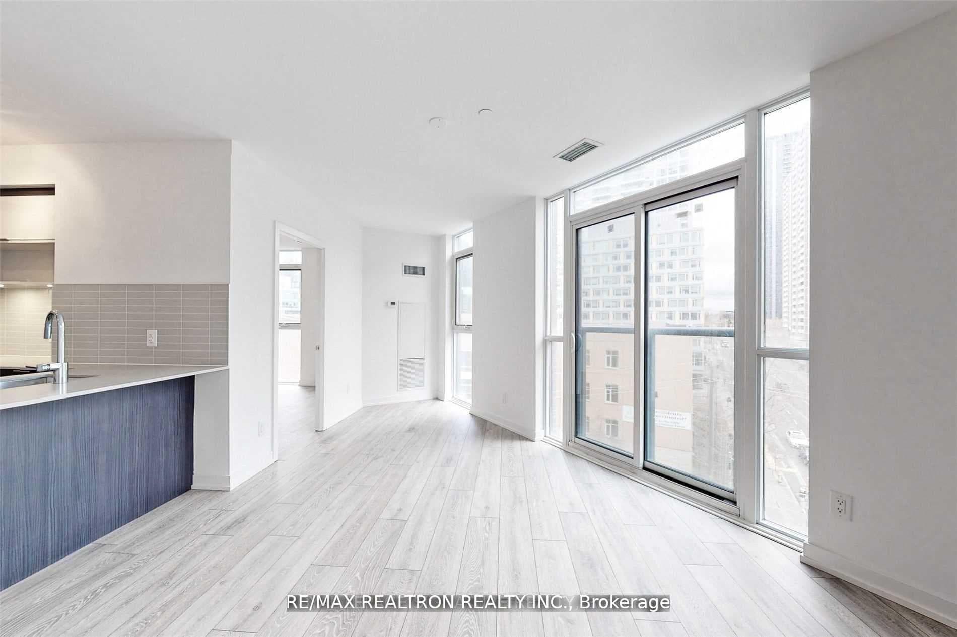 159 Wellesley Street Unit 407 photo 9