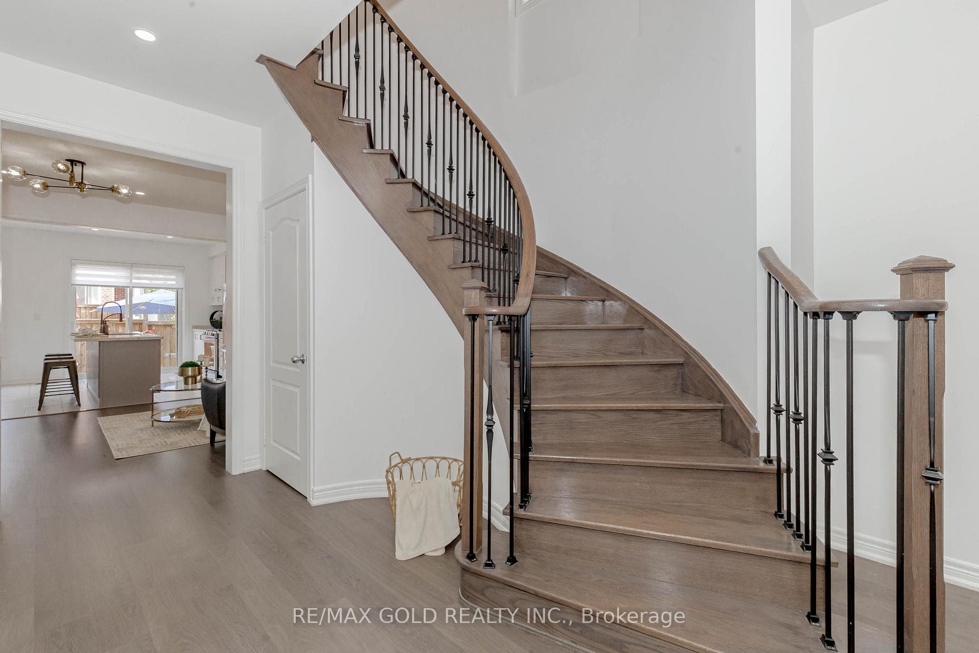 466 Terrace Way photo 16