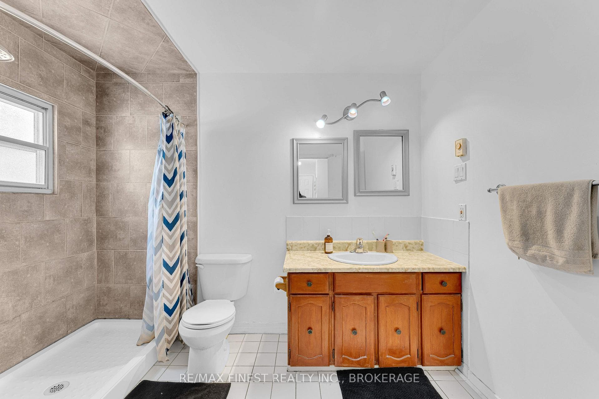 9 Mallard Lane photo 11