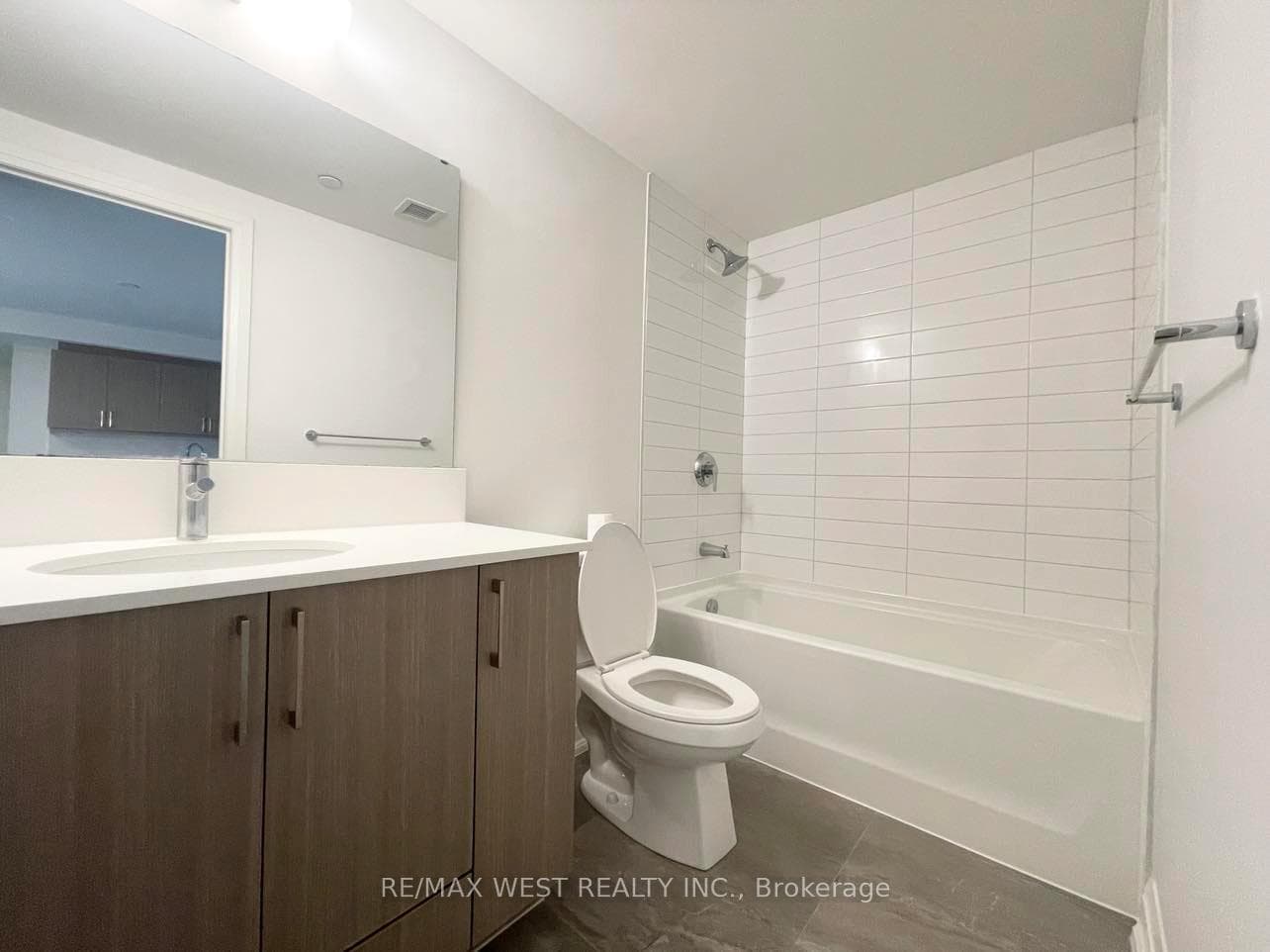 58 Lakeside Terrace Unit 301 photo 8