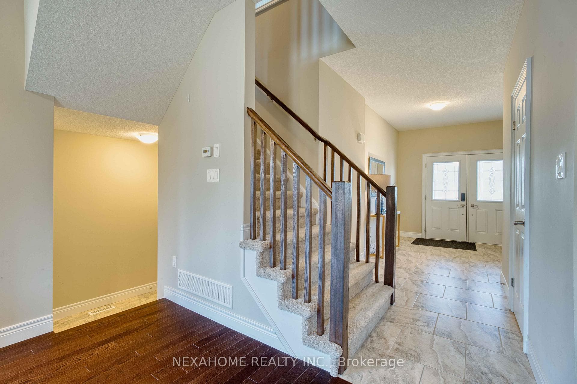 2400 Callingham Drive photo 32