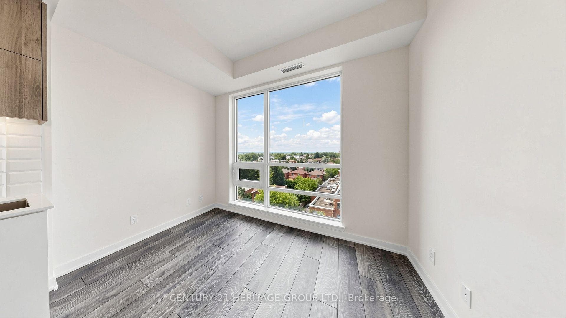 8888 Yonge Street Unit 622 photo 7