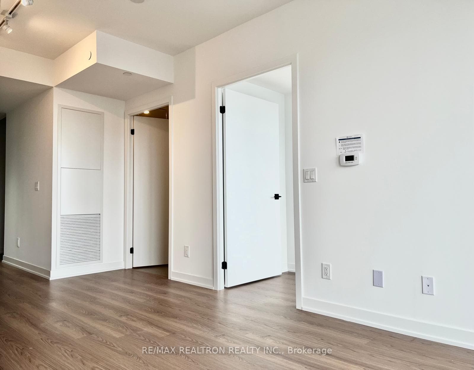 319 Jarvis Street Unit 4616 photo 10