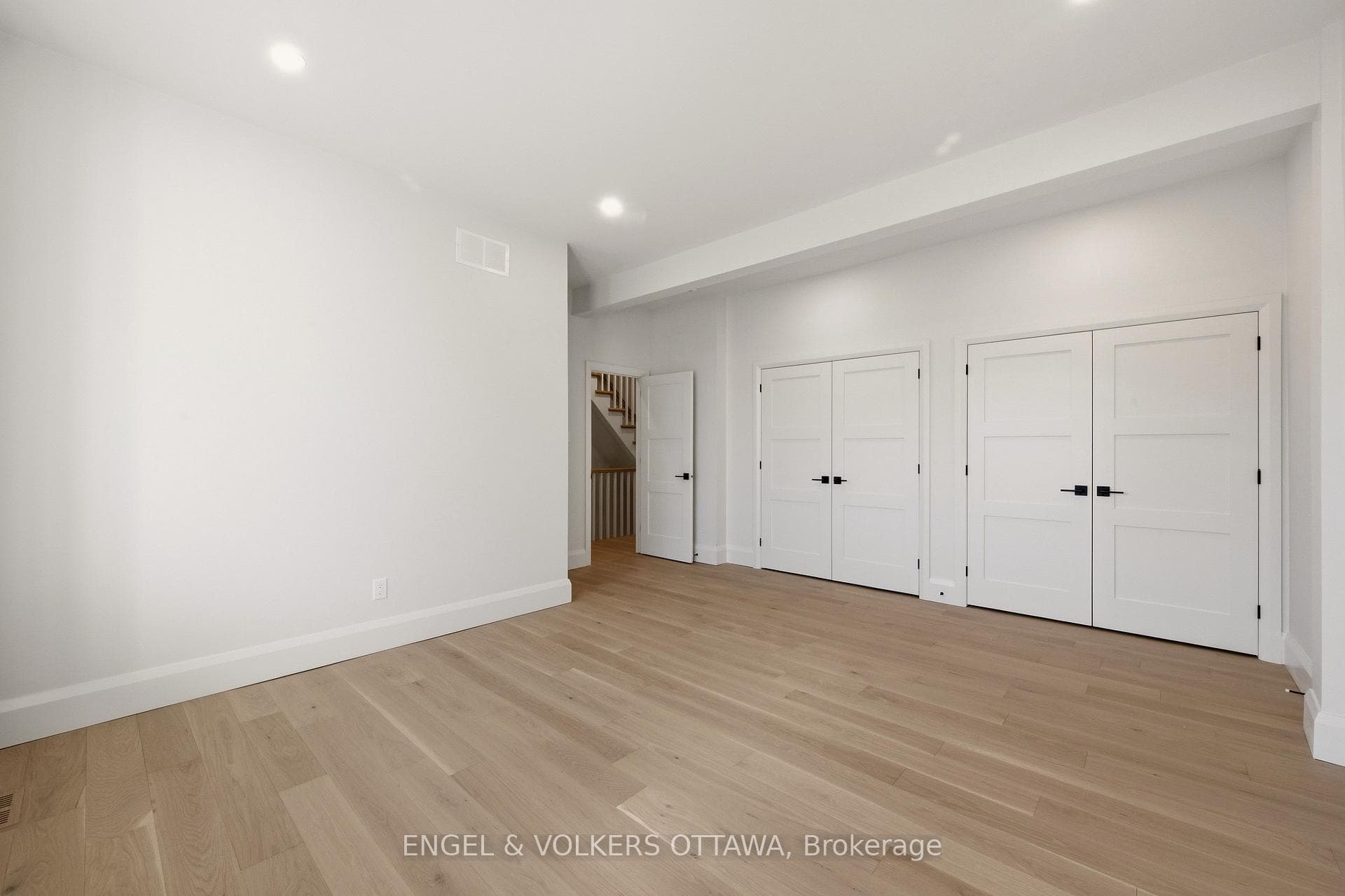 35 MacKay Street photo 31