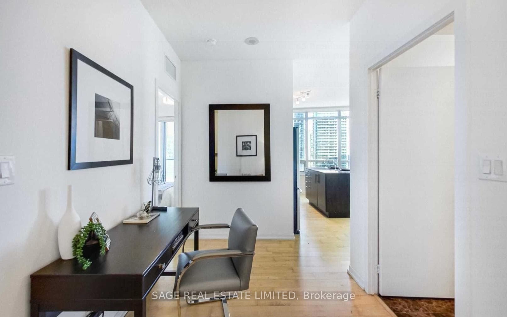 65 Bremner Boulevard Unit 1410 photo 2