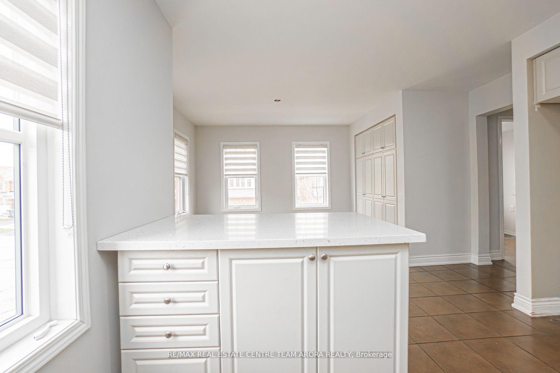 69 Betterton Crescent photo 10