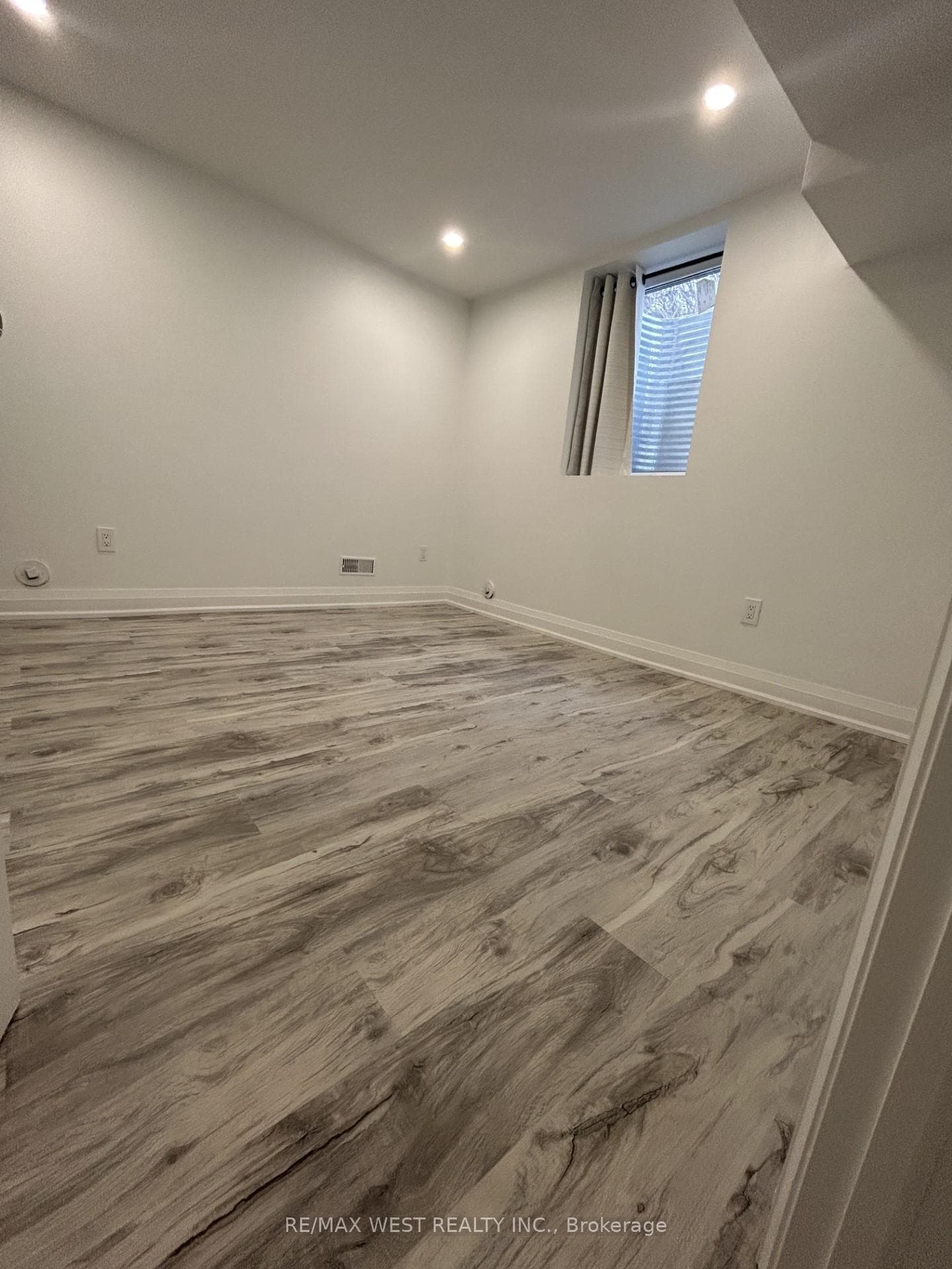 26 Doric Street Unit Lower photo 11