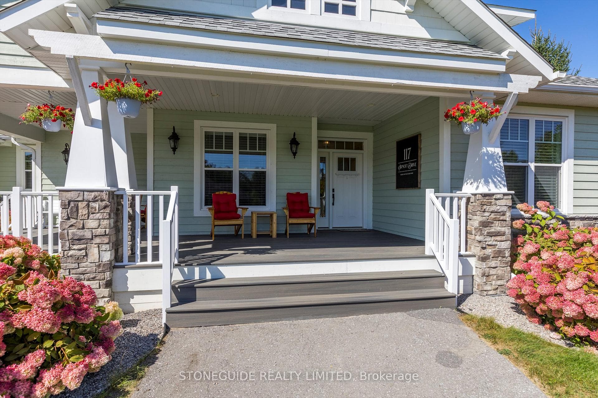 117 ARNOTT Drive photo 7
