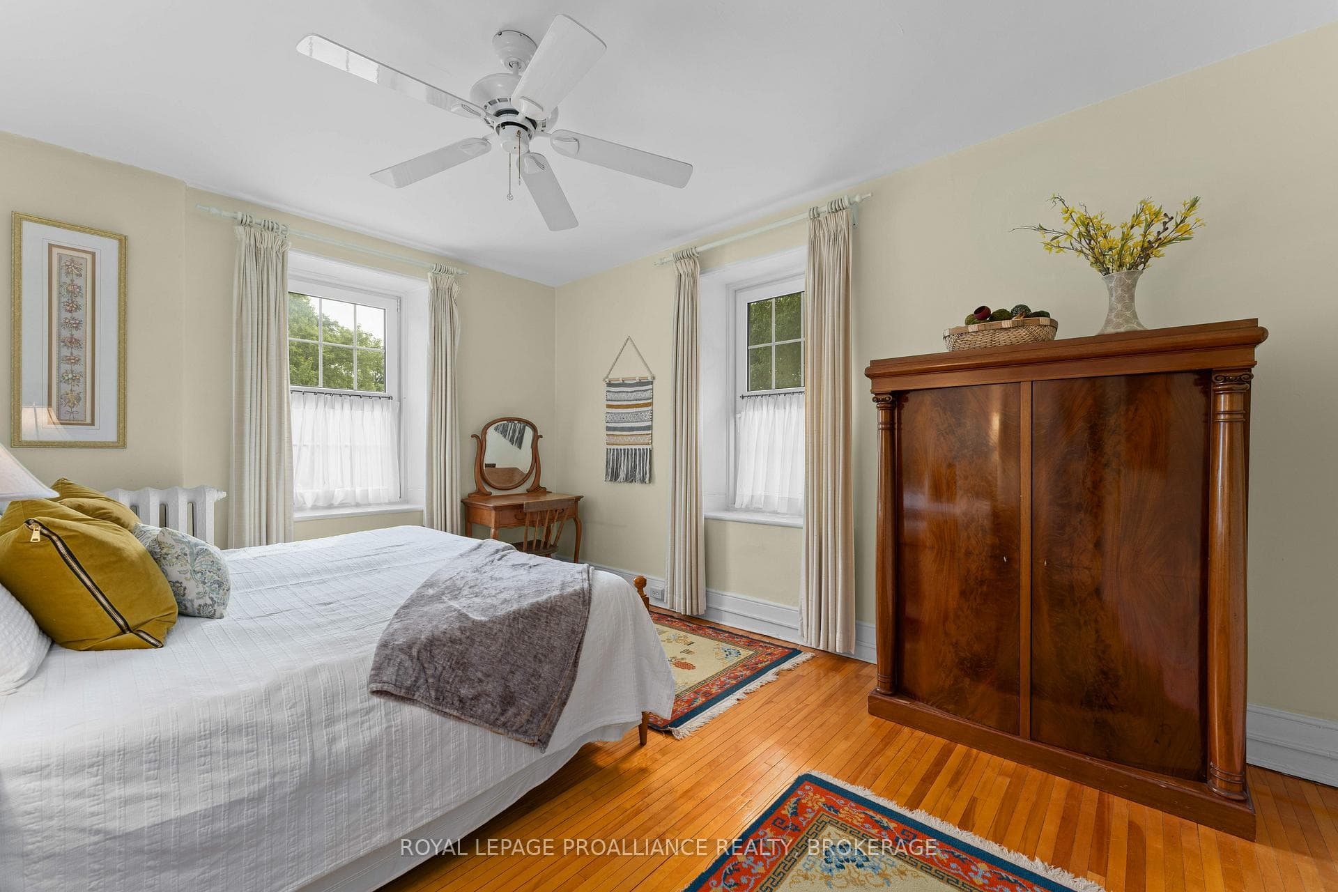 2 Alwington Avenue photo 23