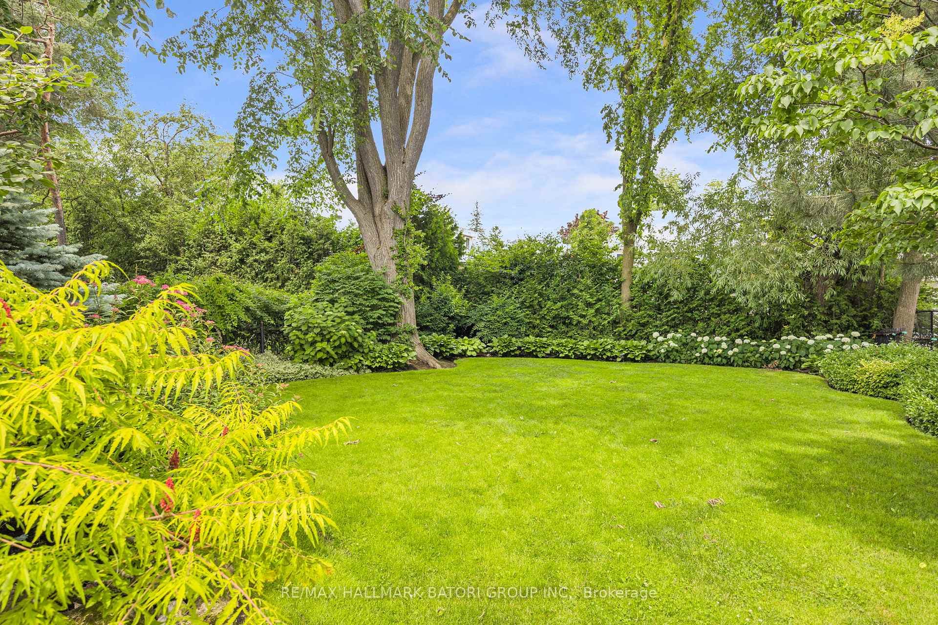 358 Glencairn Avenue photo 37