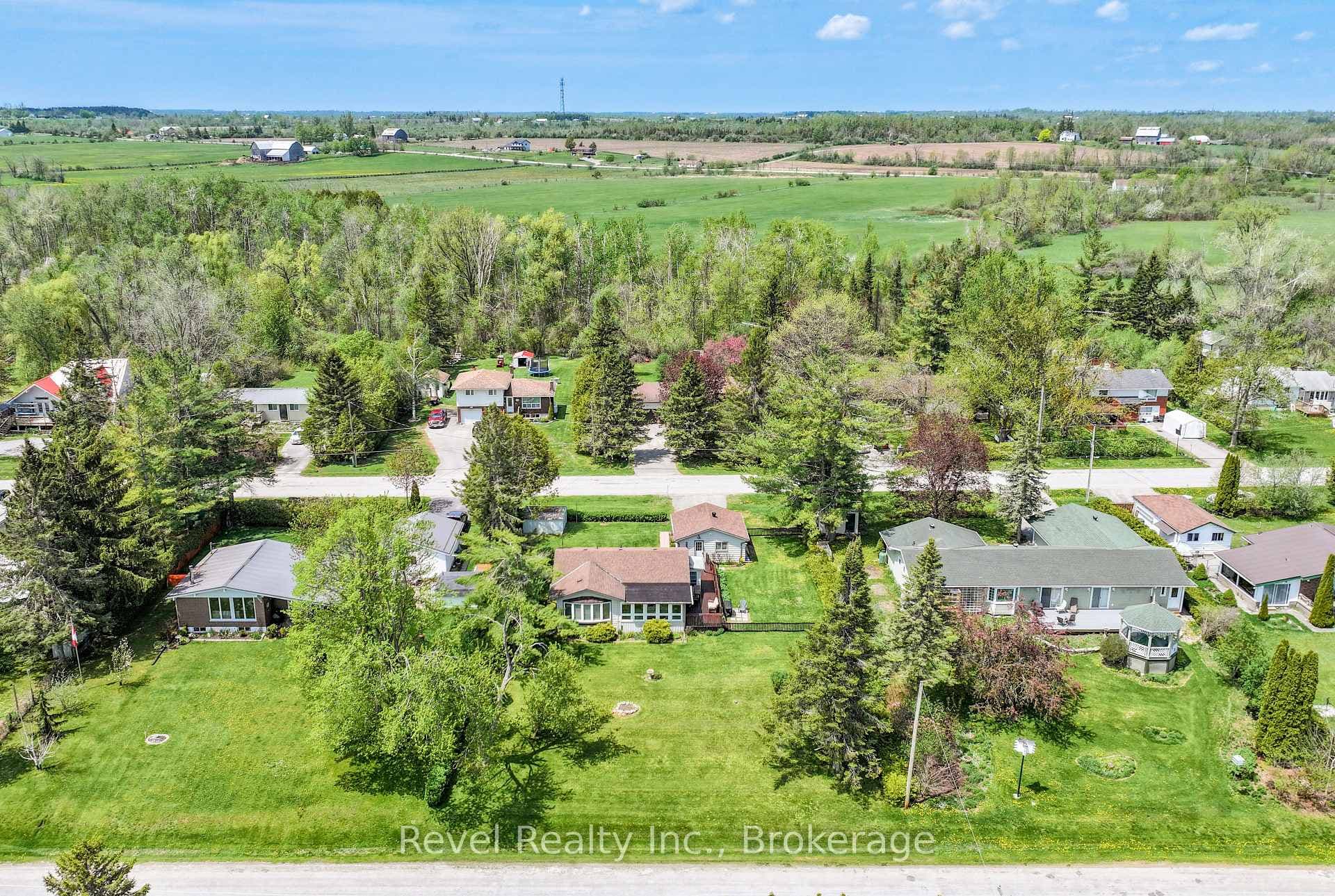 133 Victoria Drive photo 43