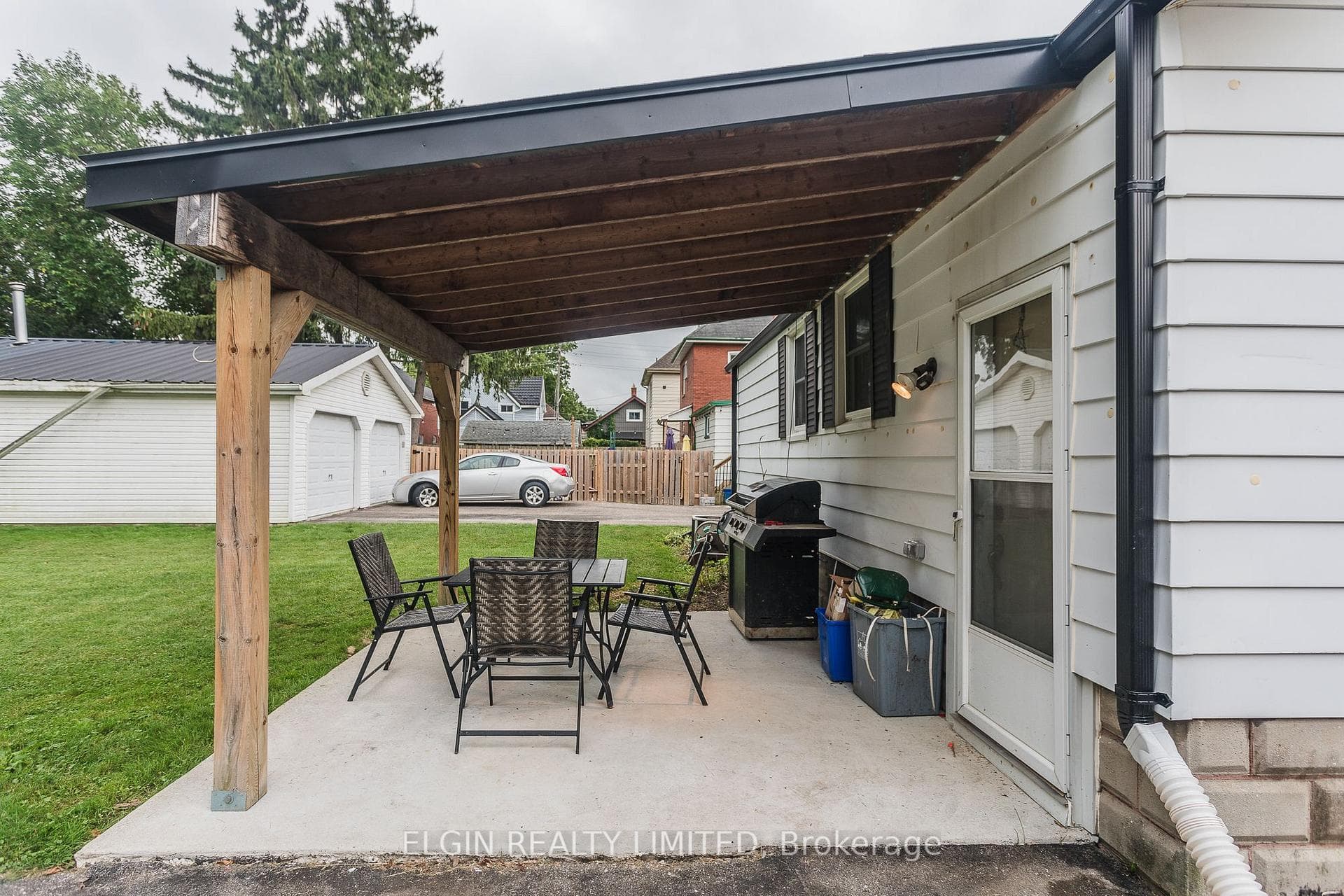 63 Manitoba Street photo 38