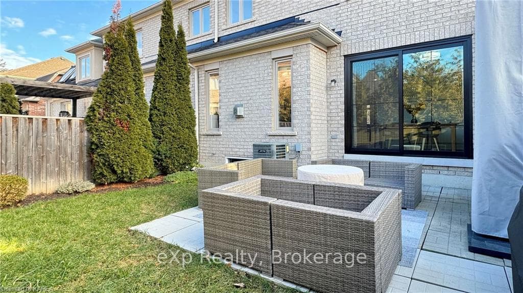 14 GRIGGLESTONE Lane photo 39
