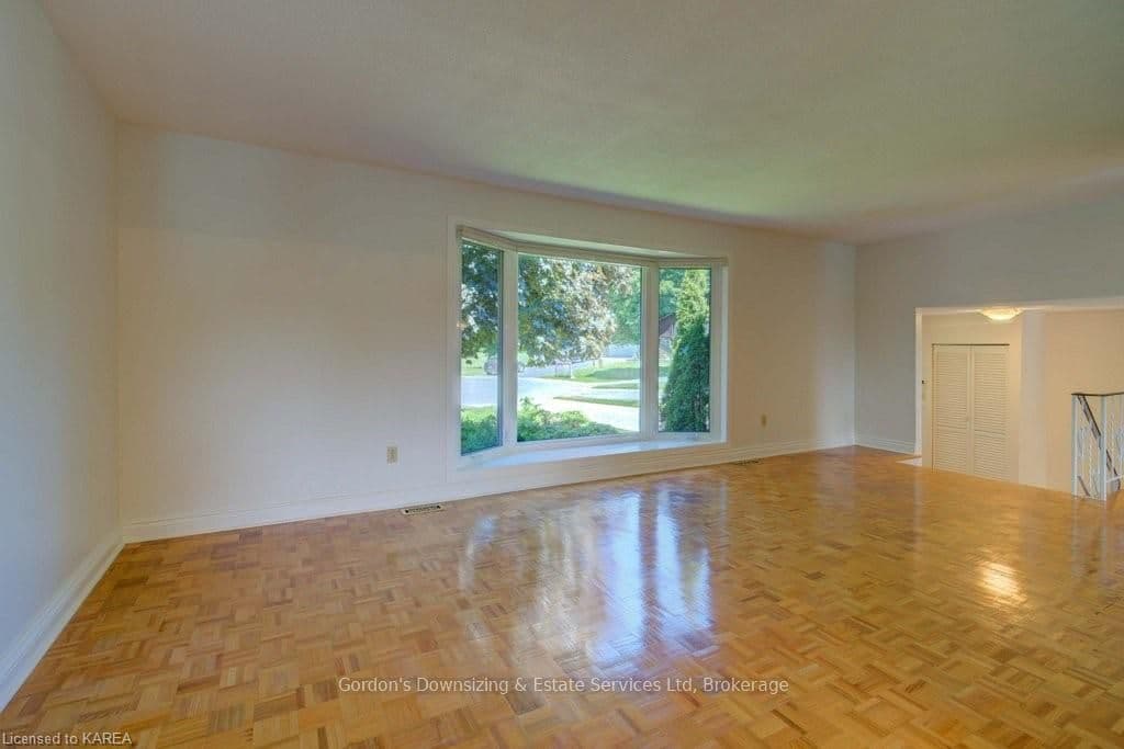 849 ASHTON Place photo 6