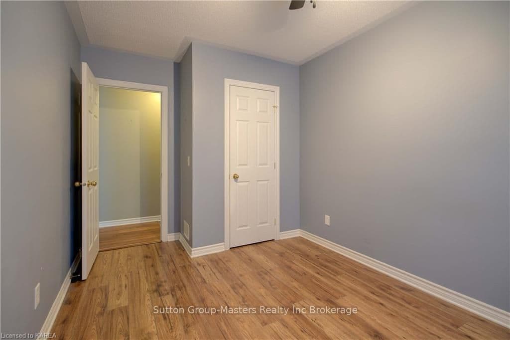 124 BRITANNIA Crescent photo 9