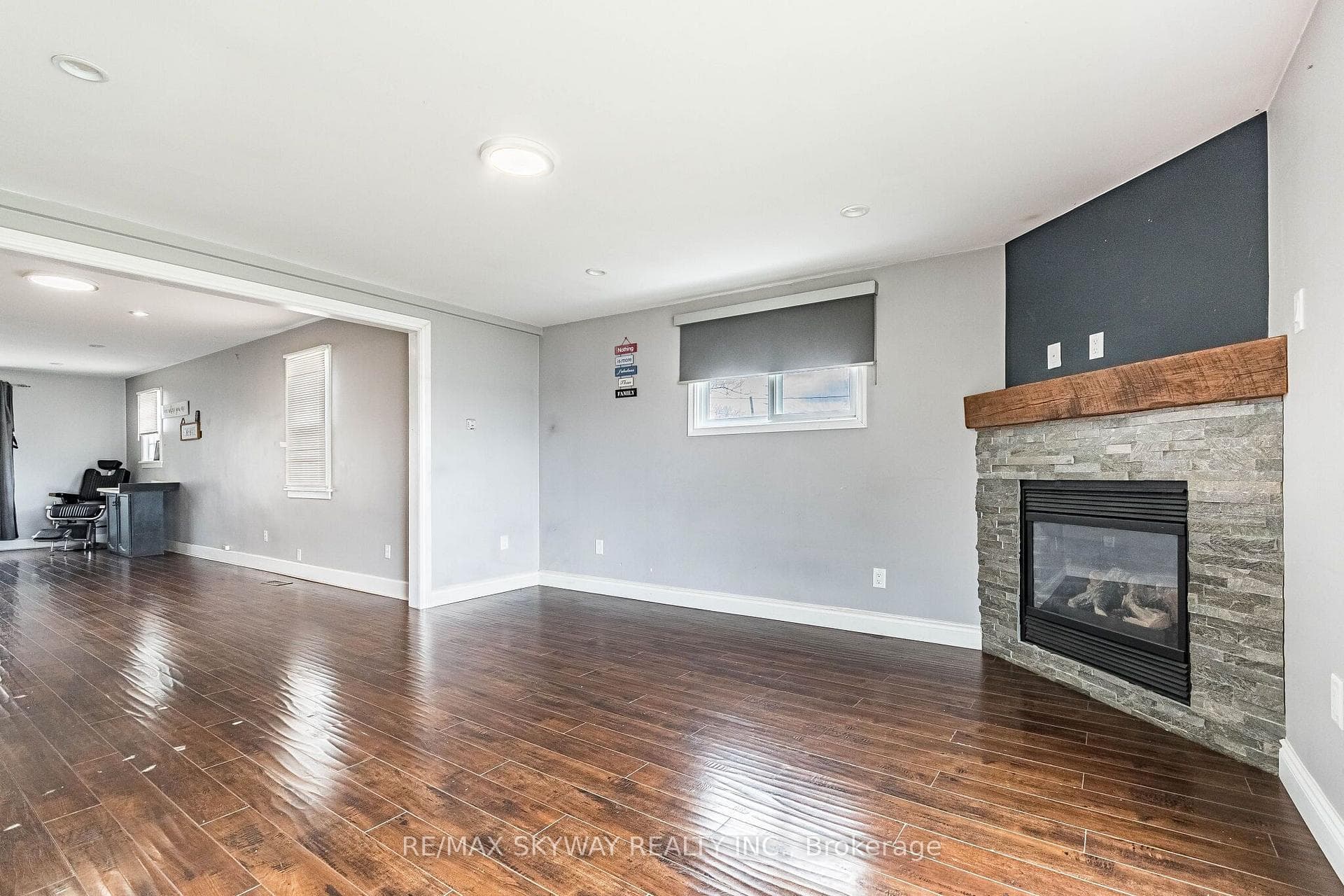 1230 Duke Street photo 15