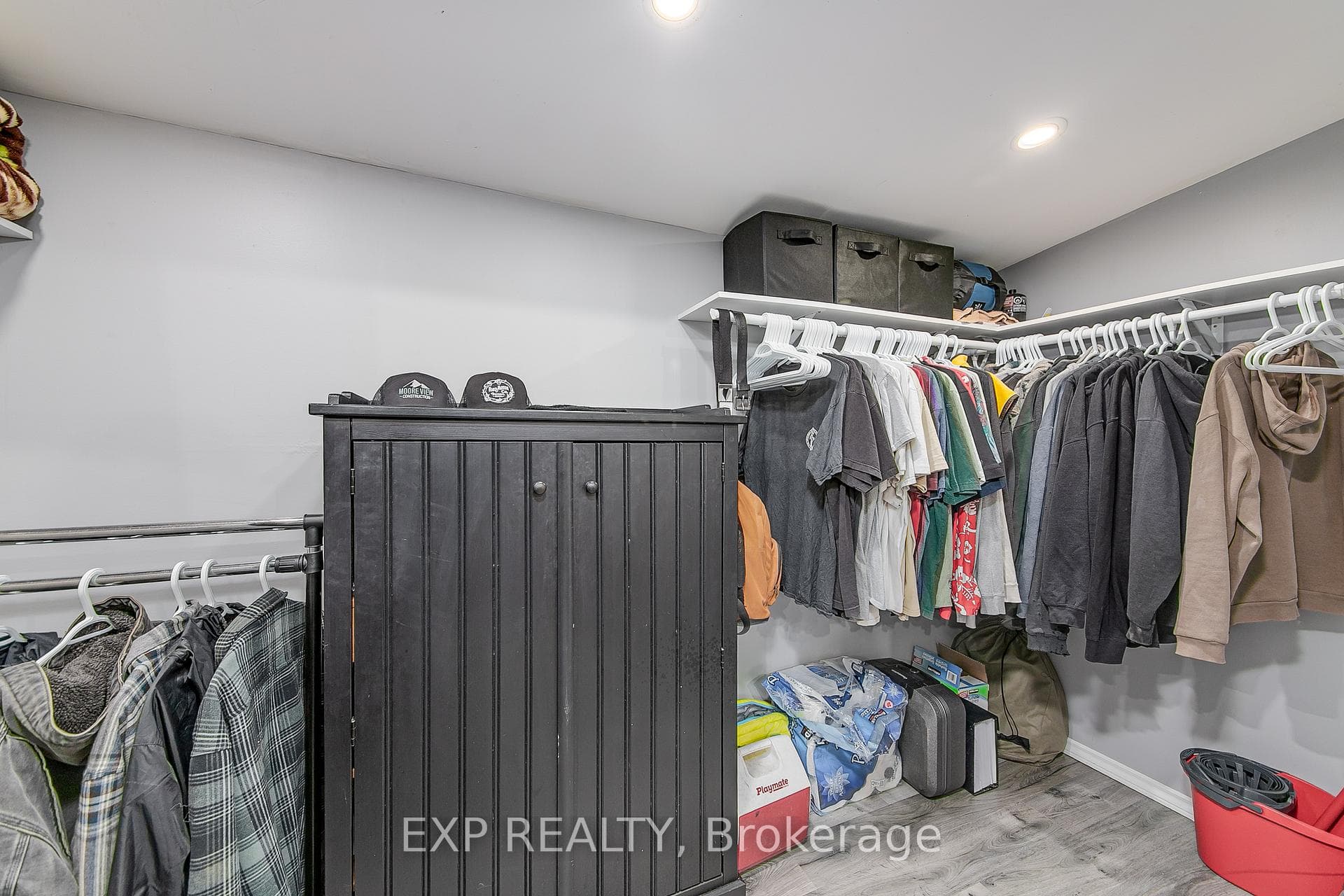7 60th Street photo 28