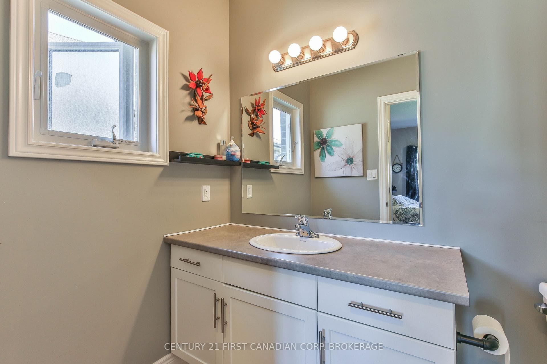 283 Boyd Boulevard photo 20