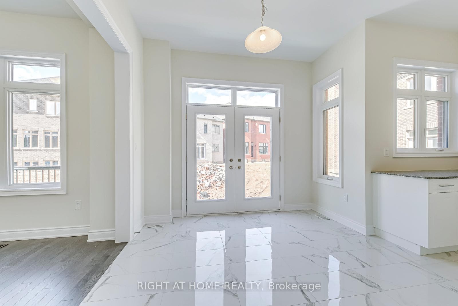 31 William Crawley Way photo 13