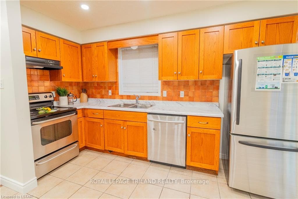 587 RIDGEVIEW Drive photo 9
