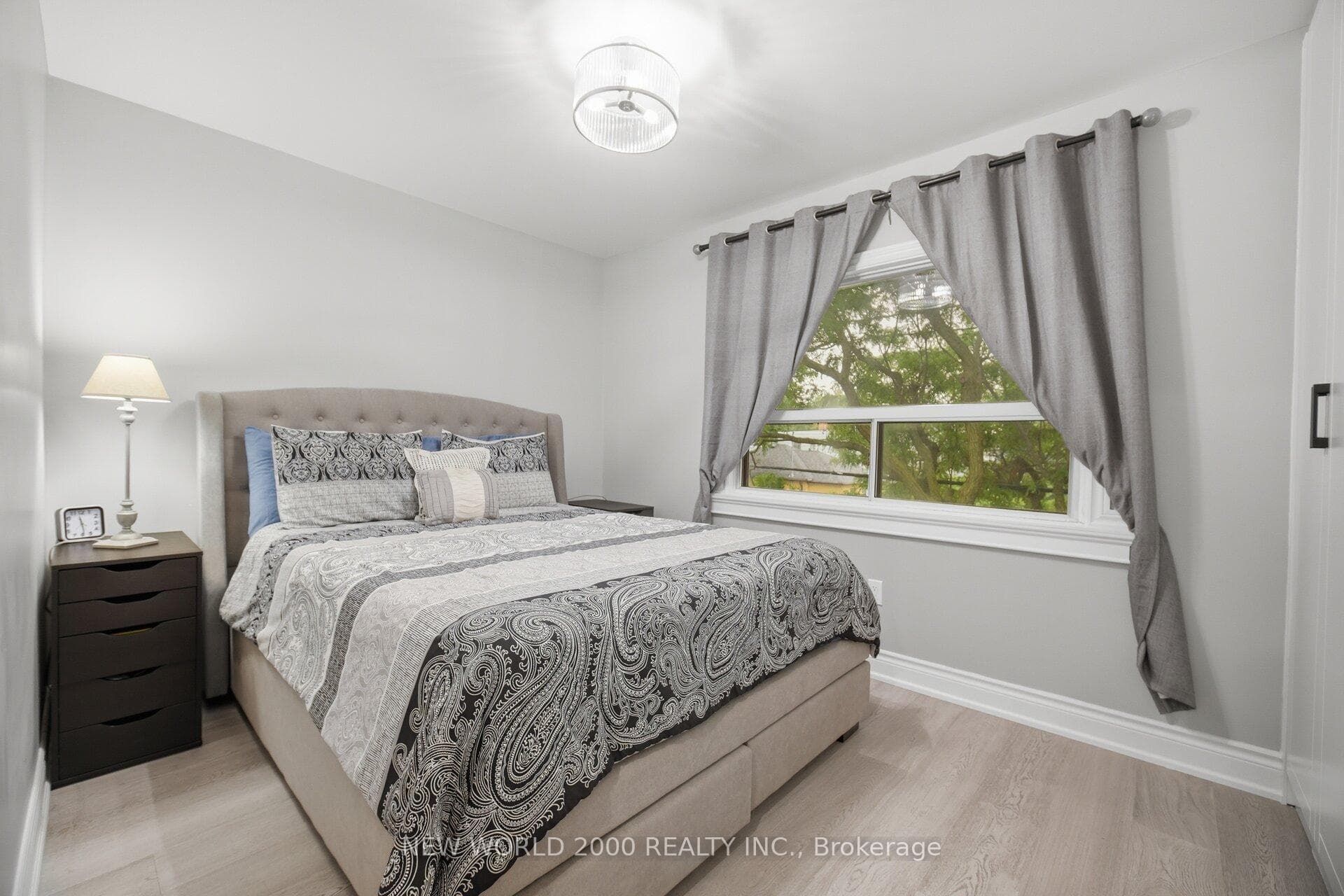 20 Rockwell Avenue photo 7