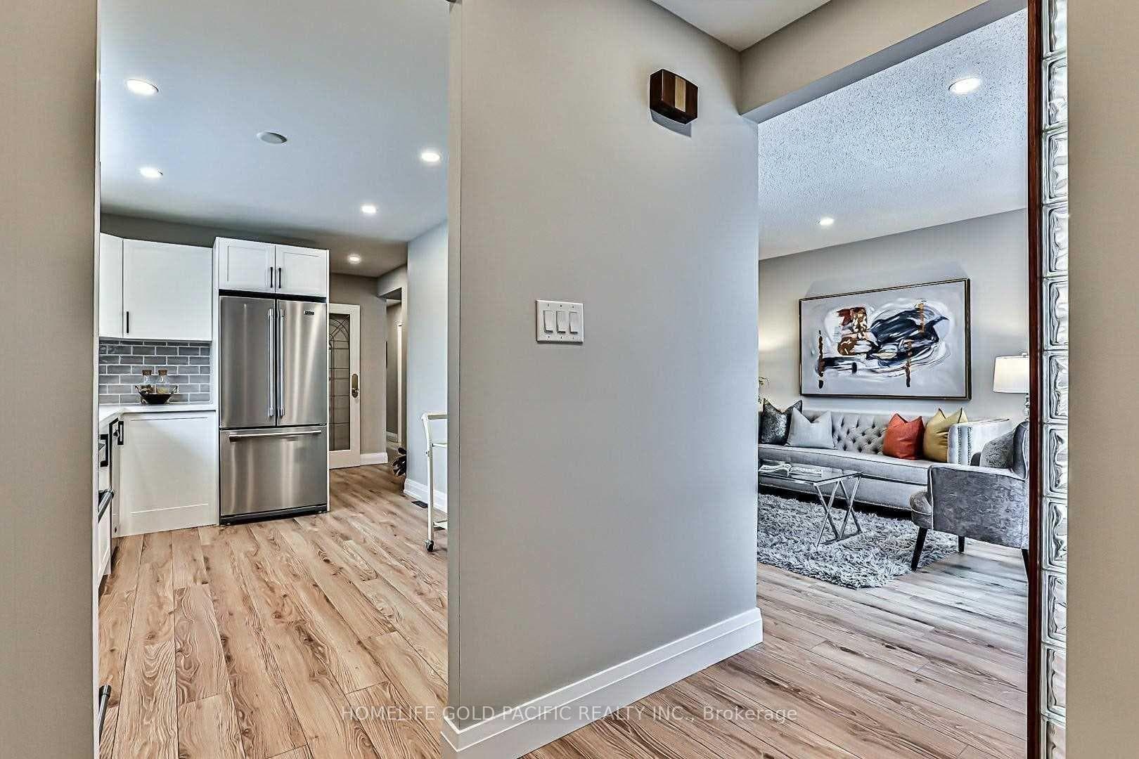 135 Petworth Crescent Unit Upper photo 4