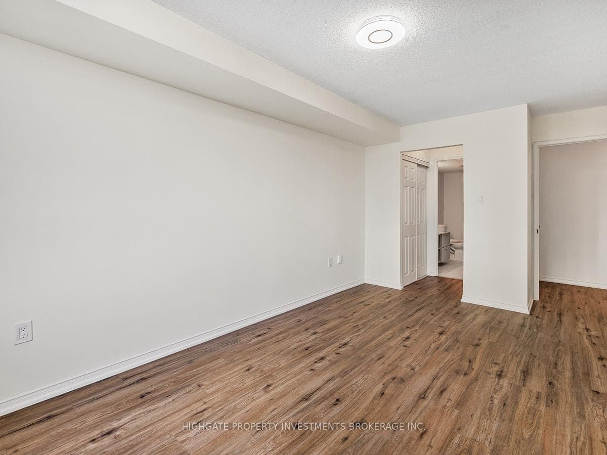 1270 MAPLE CROSSING Boulevard Unit 1203 photo 18
