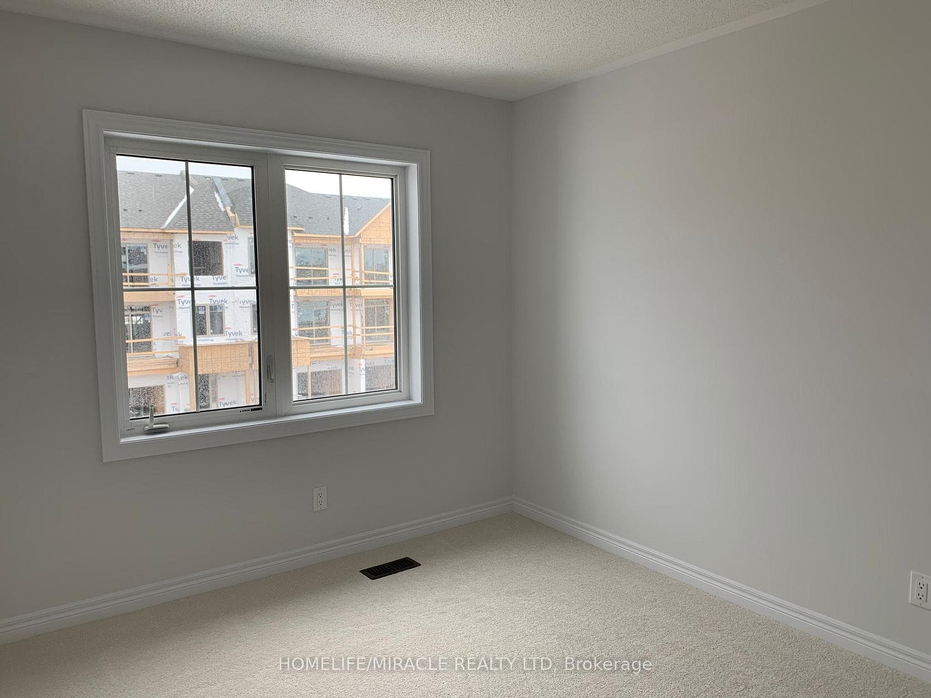1090 Lockie Drive photo 18