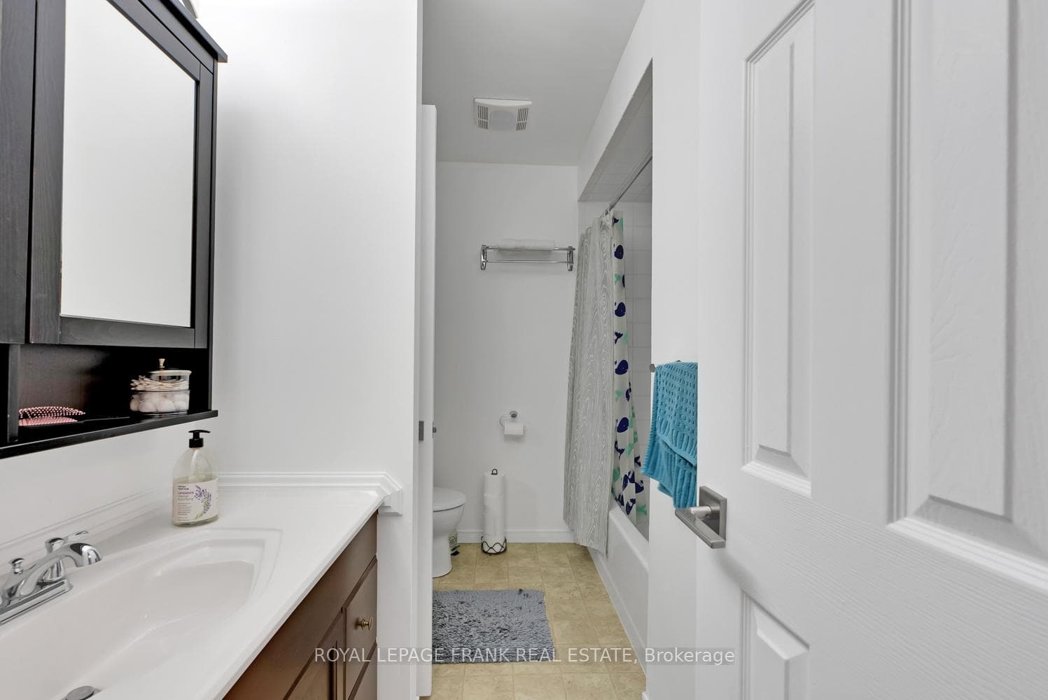 810 Hyland Street photo 26