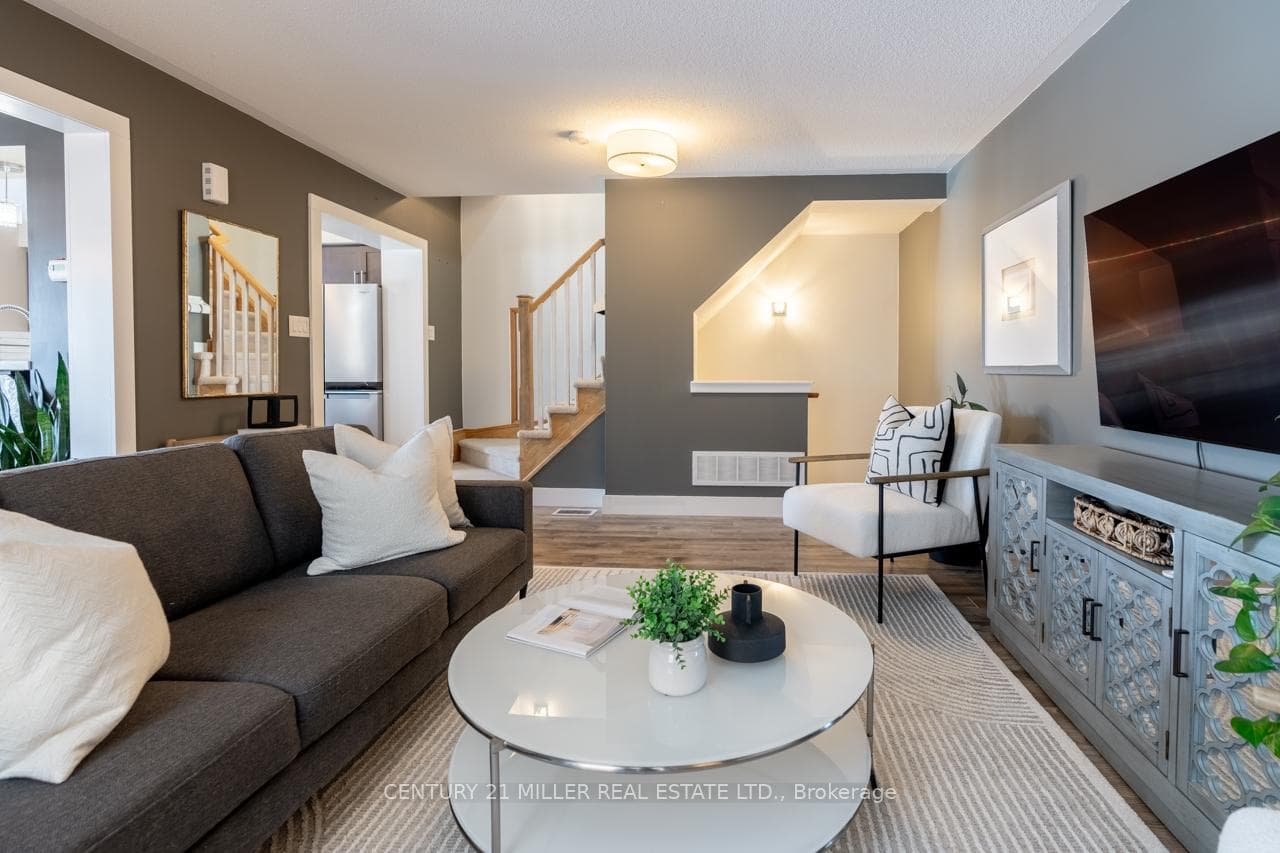 894 Brassard Circle photo 4