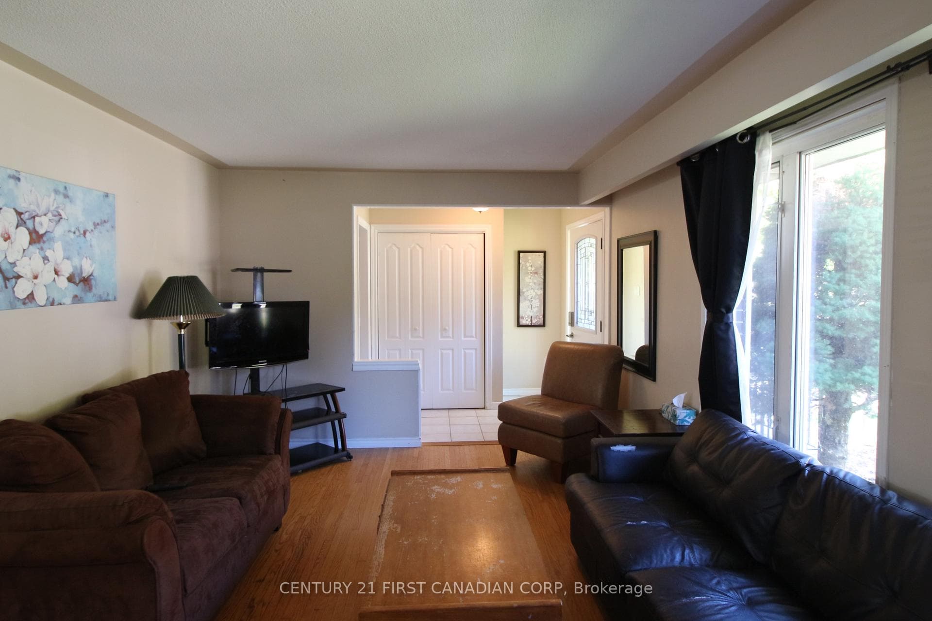 190 Norton Avenue photo 5