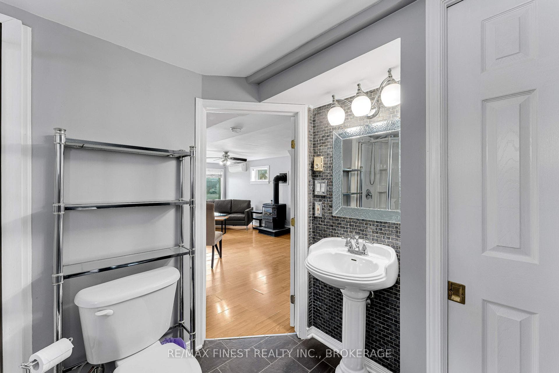 6 Baiden Street photo 32