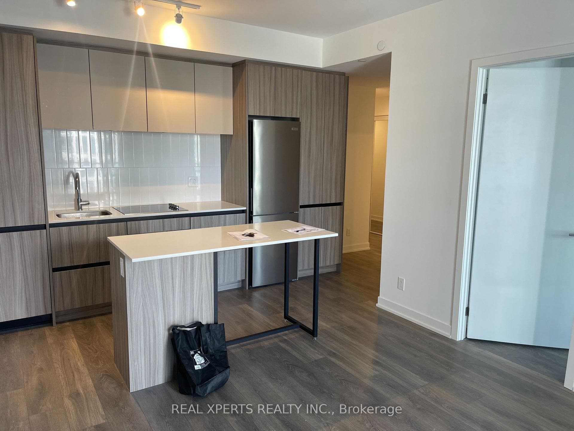 7950 Bathurst Street Unit 924 photo 8