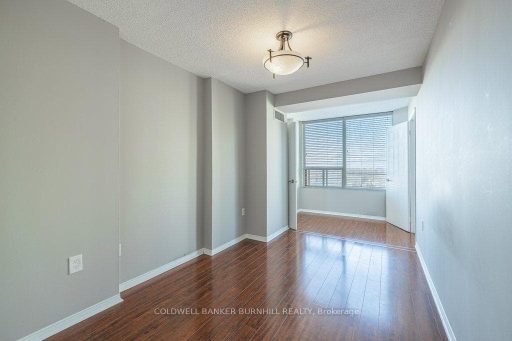 1270 Maple Crossing Boulevard Unit 1609 photo 17