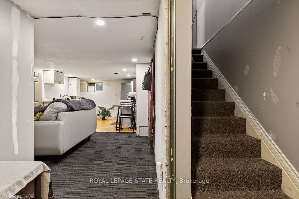 163 Hope Avenue photo 29