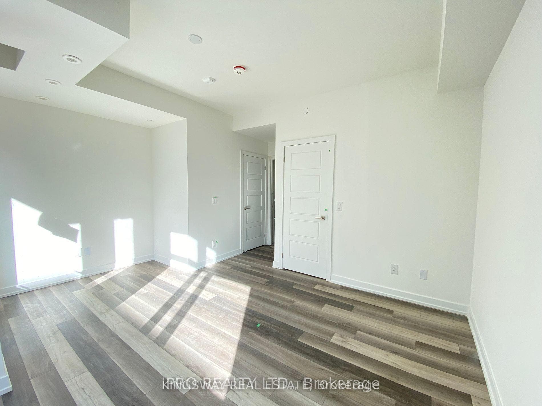 851 Sheppard Avenue Unit 33 photo 24