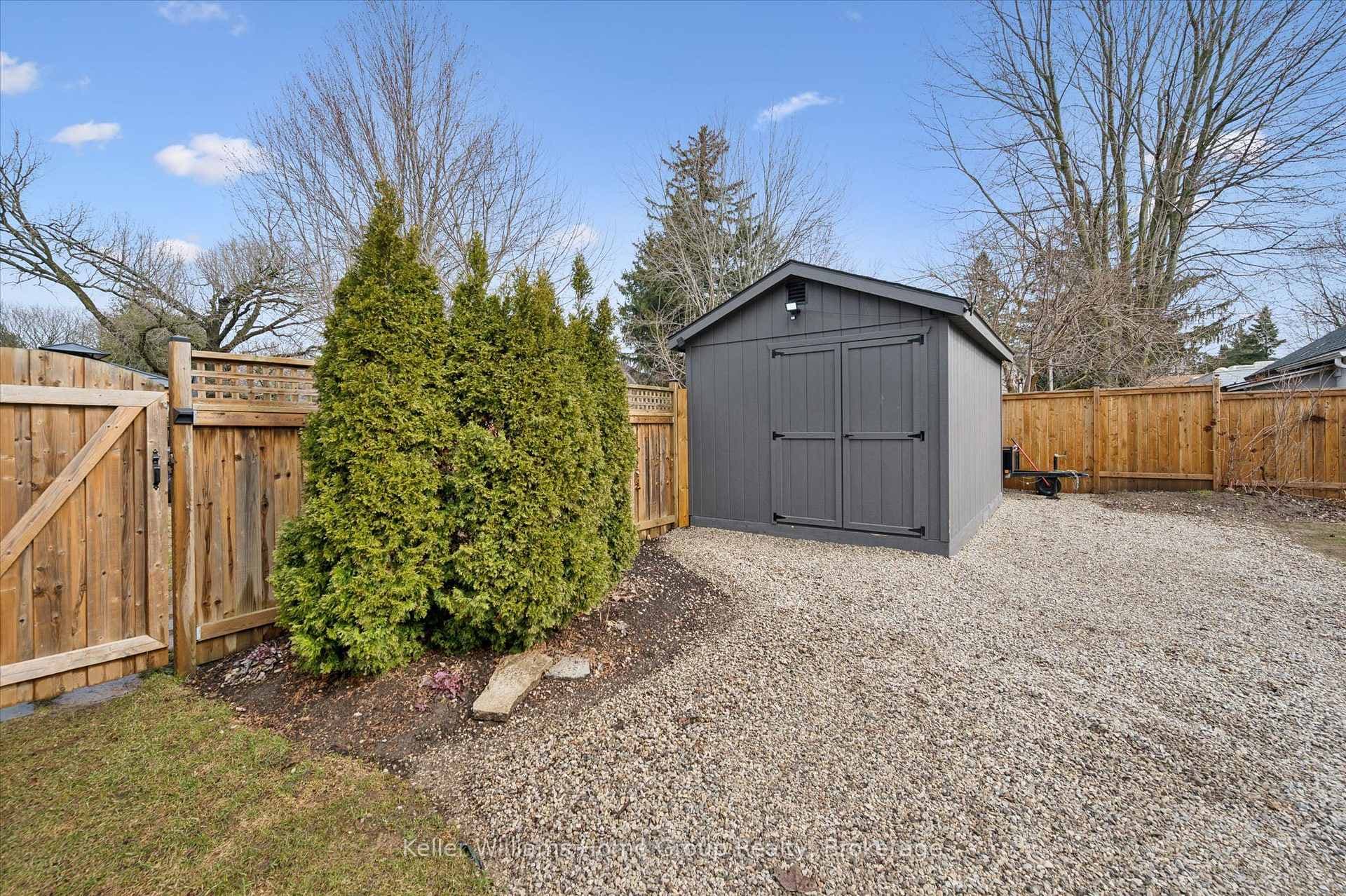 69 Irvine Street photo 42