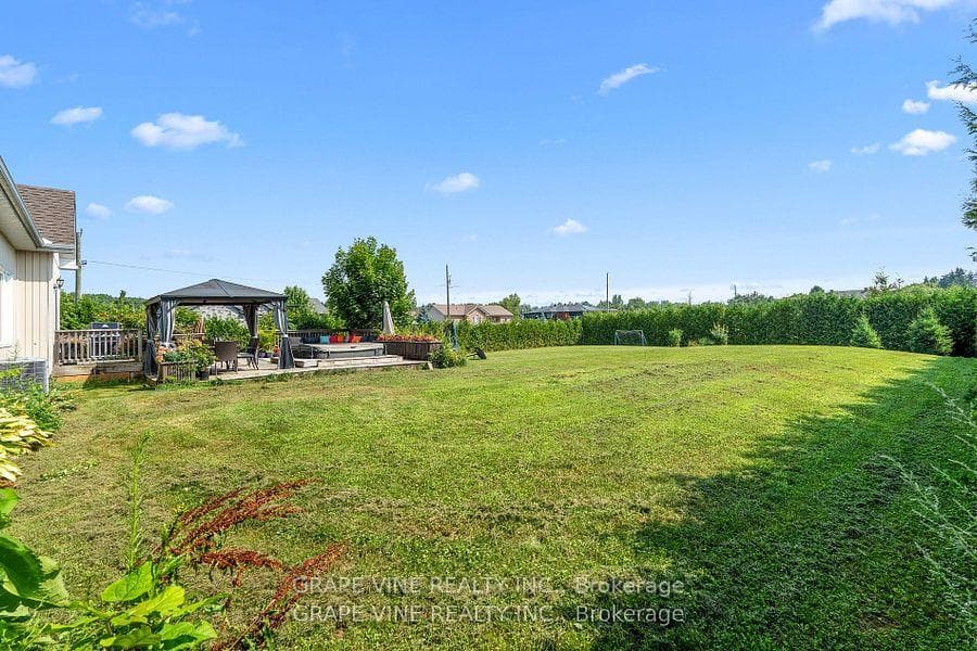 5607 Maklynne Way photo 6