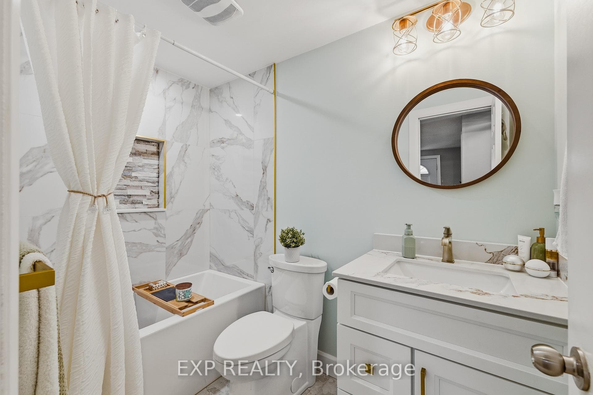 160 Carter Crescent photo 25