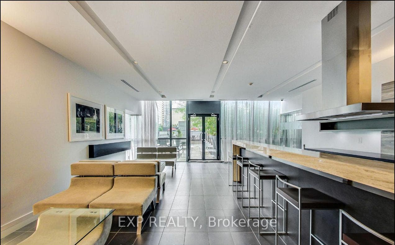 110 Charles Street Unit 3905 photo 27