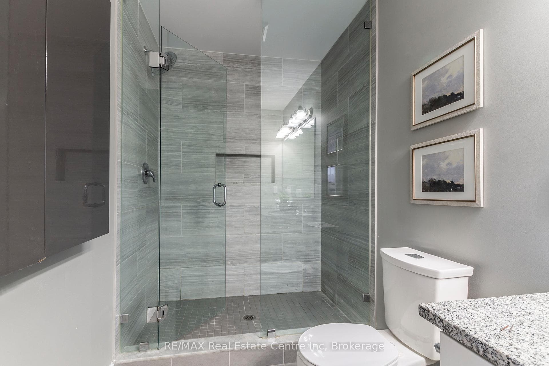 25 Jeffrey Drive photo 31