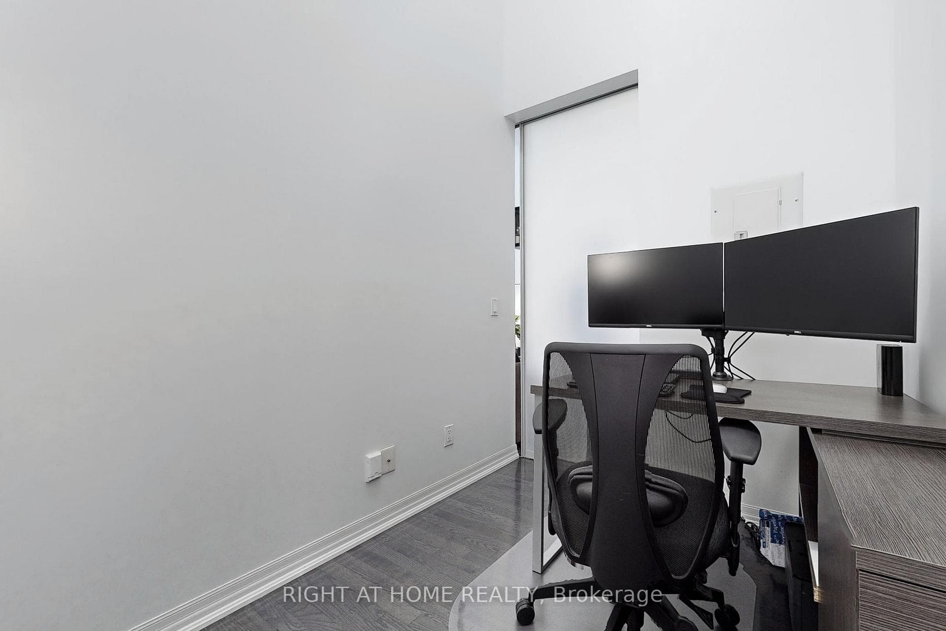 770 Bay Street Unit 201 photo 23