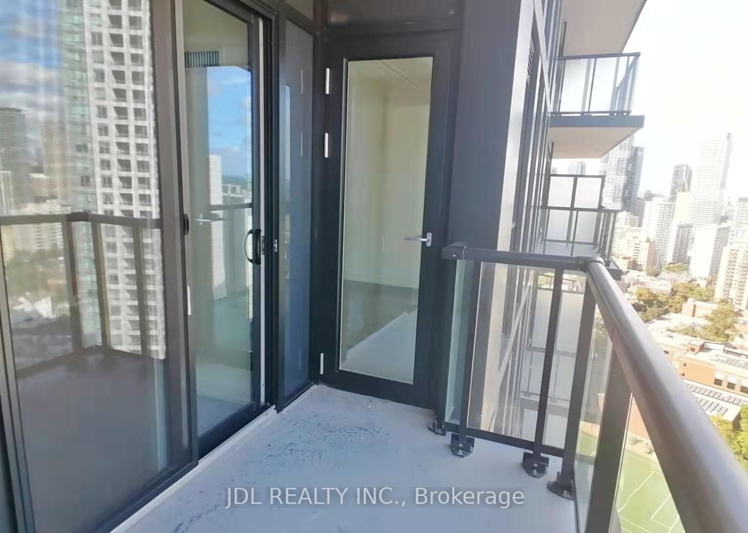 159 Wellesley Street Unit 2611 photo 10