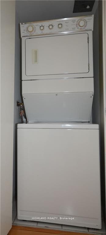 231 Fort York Boulevard Unit 423 photo 13