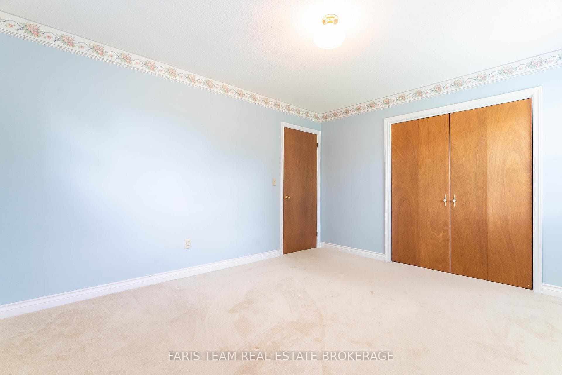53 Maple Drive photo 27