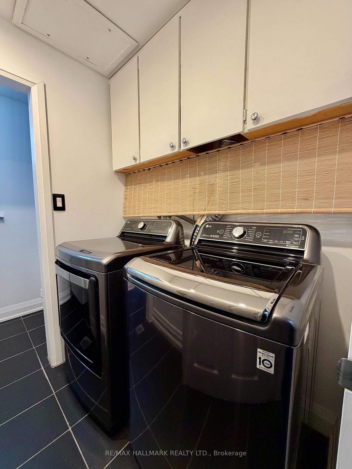 12 Sweetland Road photo 13