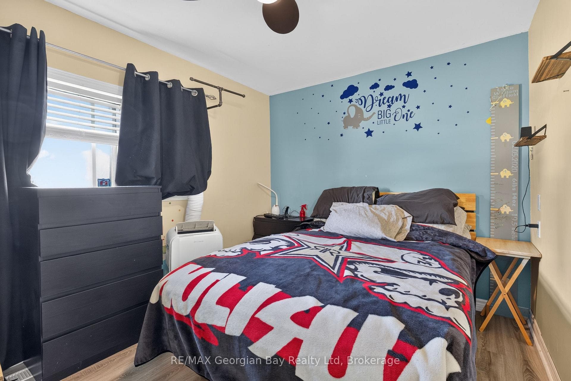 676 3rd Avenue photo 10