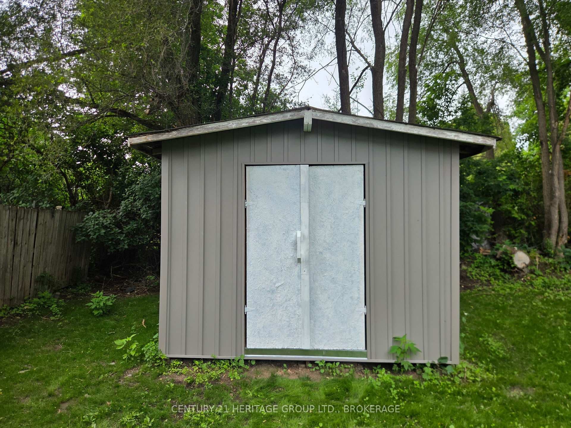 7510 Roger Stevens Drive photo 18